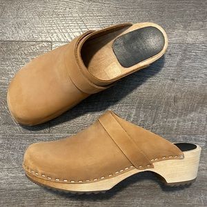 Vollsjo nubuck leather wood clogs 40